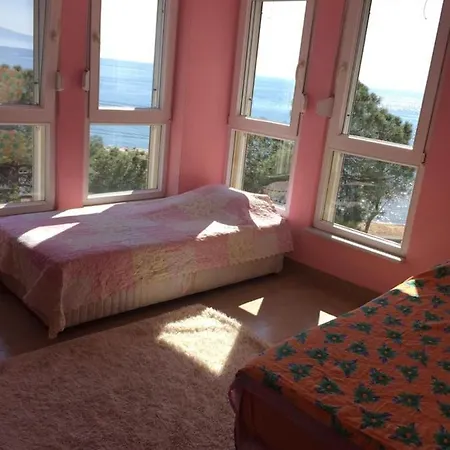 Apartment Denize Sifir Esyali Daire Armutlu